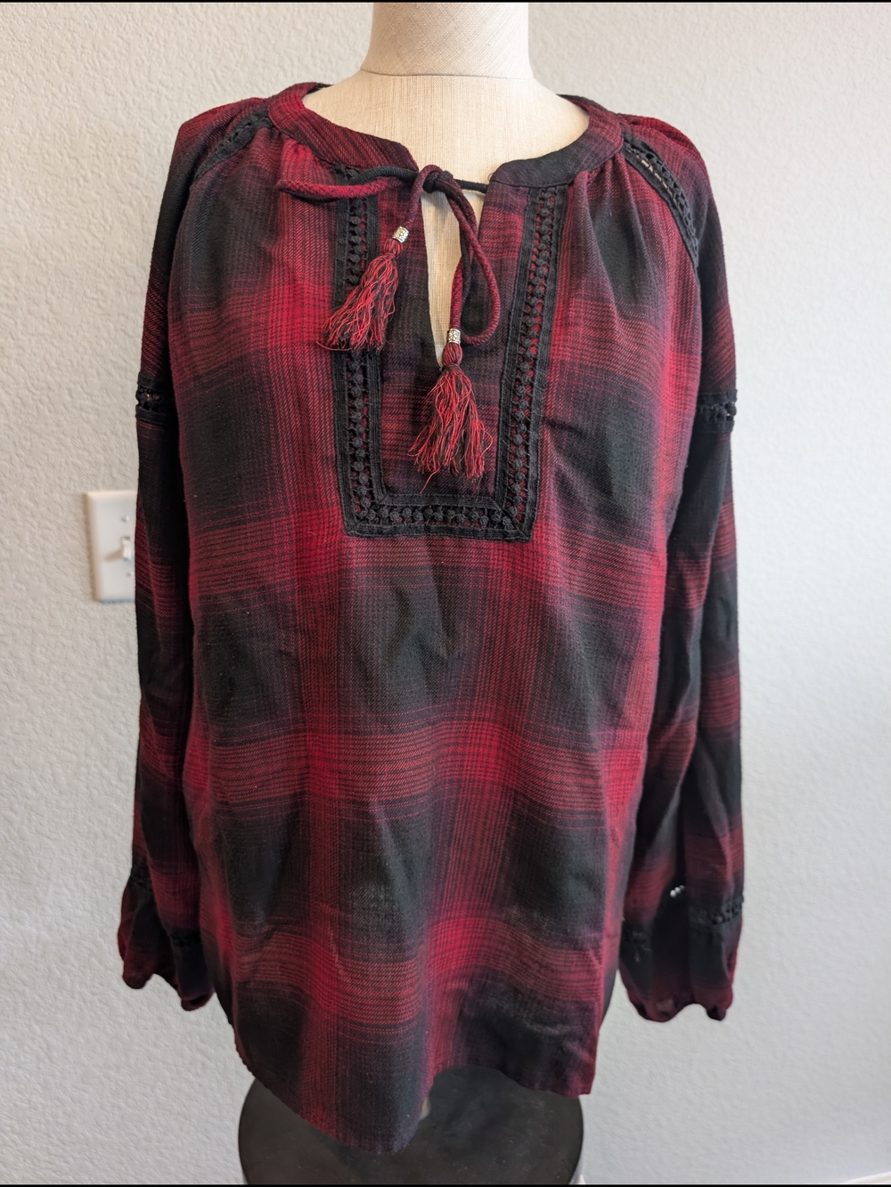 Knox Rose Sz L  Red and Black Plaid Tassel Peasant Blouse Office Boho